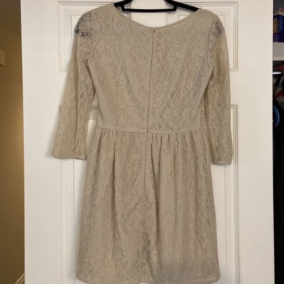 Small French Connection Lace White/Cream Dress - Picture 2 of 4